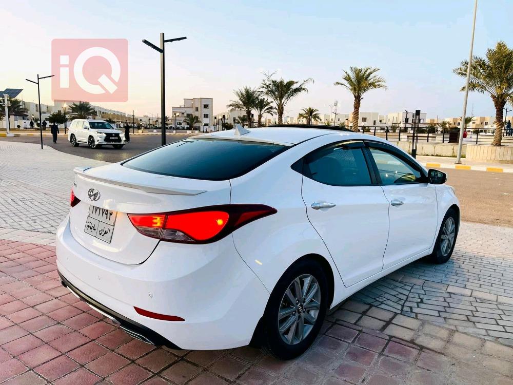 هیوندای ئەلەنترا